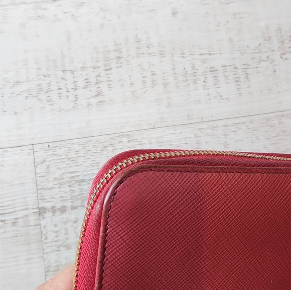 Prada Wallet - Picture 7 of 16
